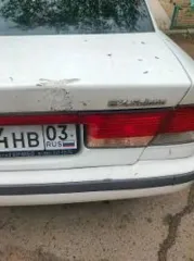 Nissan Sunny 1998 года выпуска, седан, цвет белый. Номер кузова FNB15000405, государственный номер O824HB03. Категория B, правый руль, передний привод. Экологический класс 2. Номер двигателя 288814А, объем 1497 см³, мощность 105 л.с. (77.2 кВт).