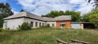 Земельный участок 2534 кв. м с нежилым зданием 257,1 кв. м, Чувашия. Земельный участок с кадастровым номером 21:06:150407:62 площадью 2534 кв. м (реестровый номер федерального имущества П11770002973), категория земель: земли населенных пунктов, разрешенное использование: для производственных нужд…