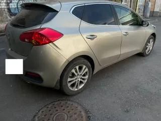 Kia Cee'd 2014 года выпуска, VIN: XWEHN512BF0028093.