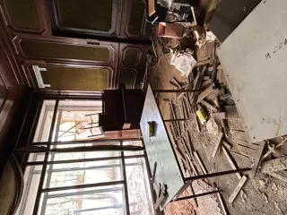 Недвижимое и движимое имущество - здание, назначение: нежилое (гостиница), кад номер: 50:60:0020103:58; здание, назначение: нежилое (проходная), кад номер: 50:60:0020103:55; помещение, назначение: нежилое (теплица), кад номер: 50:60:0020103:92; сооружение, назначение: нежилое (благоустройство с…