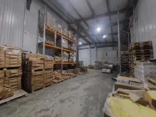 Здание, назначение: нежилое, наименование: здание производственного корпуса, общая площадь: 1 074,9 кв.м, этажность: 2, адрес: Мурманская обл., г. Мурманск, ул. Рогозерская, д. 11 Б, кадастровый номер: 51:20:0002015:198 и Земельный участок, общая площадь: 2 478 +/- 17,42 кв.м, категория земель…