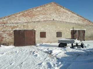 Нежилое здание 1049.1 кв.м Кемеровская область, п. Красная Горка (Свинарник). Кадастровый номер 42:06:0106002:212.