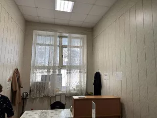 Объект аренды, площадь 14,5 кв. м., номер на поэтажном плане: 1-го этажа 17, адрес: 368600, Республика Дагестан, г. Дербент, ул. Гейдара Алиева, ул. Советская, 6. Косметический ремонт. Назначение нежилого помещения: Помещение свободного назначения, за исключением: почтовой и логистической…