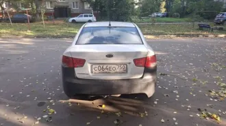 Kia Cerato 2012 года, 126 лс, 260000 км, 1 комплект ключей, коррозия по кузову, ДВС перегревался, ДВС расходует масло, на ДВС отсутствует нижняя подушка из-за ДТП, геометрия кузова нарушена, отсутствует замок капота, капот бампер и передние крылья не оригинальные, отсутствуют подушки безопасности…