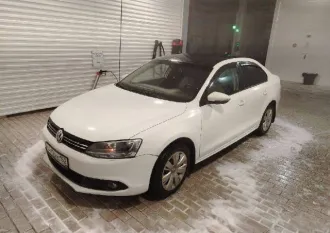 Volkswagen Jetta, 2013 года, 122 лс, 179737 км. Ид.№ (VIN): XW8ZZZ16ZDN004370. Марка, модель ТС: Volkswagen Jetta. Категория ТС: B. Год изготовления ТС: 2013. Модель, № двигателя: CAX D60041. Кузов (коляска) №: XW8ZZZ16ZDN004370.