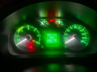 ГАЗ-А21R32 2013 года, пробег 583 457 км. Состояние: отсутствует или неисправен аккумулятор, дефекты ЛКП, проблемы с проводкой задних фонарей. Более подробное техническое состояние выясняйте самостоятельно в ходе осмотра.