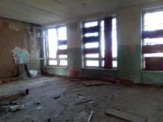 Земельный участок площадью 2.84 га (28 425 кв.м), кадастровый номер 67:06:0030203:114, с расположенными на нем объектами недвижимости: навес для хранения техники площадью 613 кв. м, кадастровый номер 67:06:0021502:12, и административно-лабораторный корпус площадью 1 778.2 кв. м, кадастровый номер…