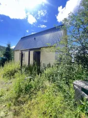 Дом 191,6 м² и участок 464 м², Иркутская область. Жилой дом, Иркутская область, 4-й км автодороги Иркутск-Падь Мельничная, садоводческое некоммерческое товарищество "Ель", Иркутский, ул. 3-я, 30, 191,6 м², кад. № 38:06:011231:5117, 1993 г. п., этажность – 2, и земельный участок 464 м², кад. №…