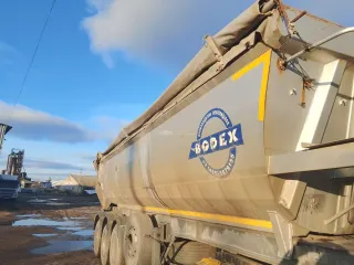 BODEX KIS 3W-S 2012, полуприцеп самосвал BODEX KIS 3W-S, 2012 года выпуска, цвет серый, VIN SU90333GHCSBU1274, г. Самара, ограничения и обременения: зарегистрирован за должником Банка, перерегистрация на нового владельца будет осуществлена после заключения договора купли-продажи