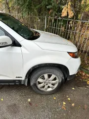 Kia Sorento, 2010 года, 175 лс, 400000 км, полный привод, АКПП, KIA SORENTO X, автомобиль не заводится, возможно неисправен двигатель (со слов собственника пробита ГБЦ, КПП не ставится в положение паркинг, неисправен кондиционер и компрессор), состояние условно-пригодное к эксплуатации, есть…