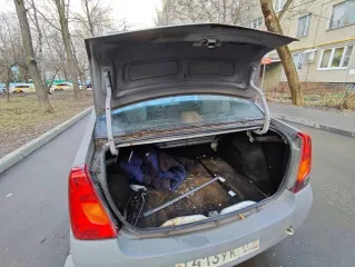 Легковой седан Марка, модель: РЕНО ЛОГАН SR Идентификационный номер  VIN : X7LLSRAHH7H095862 Номер шасси  рамы : нет Год выпуска ТС: 2007 Номер кузова  кабины : X7LLSRAHH7H095862 Цвет: Серый Модель, номер двигателя: UC39135 Рабочий объем: 1598 куб. см. Мощность  кВт/л.с. : 64.0/87.0