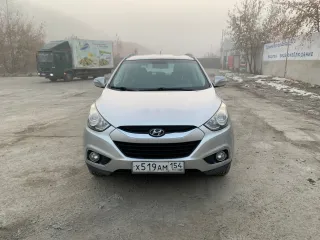 Hyundai ix35 2011 года, VIN: U5YZU81BDBL109263.
