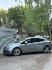 OPEL ASTRA GTC 2012. Марка - OPEL; Модель – ASTRA GTC P-J/SW; Год изготовления – 2012; VIN - XWFPD2DC1C0012226 (залог ООО МКК КАРАНГА)