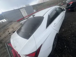 Hyundai Elantra 2021 года выпуска, VIN: XWELN41BBM0001093.