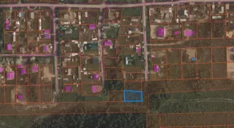 Земельный участок 900 кв.м для индивидуального жилищного строительства, Архангельская область, Вельский муниципальный район, город Вельск, улица Хвойная. Кадастровый номер 29:01:000000:6212. Категория земель: земли населённых пунктов. Территориальная зона: residential.