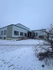 Нежилое здание: столовая в т.ч. кафе, назначение: нежилое,  площадью 1592 кв.м , КН 69:01:0070120:35 по адресу: Российская Федерация, Тверская область, м.о. Андреапольский, г.Андреаполь, ул. Авиаторов, д.64  с земельным участком, кадастровый номер  69:01:0070120:1012, категория земель: земли…