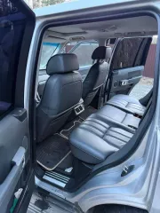 Land Rover Range, 2005, VIN – SALLMAMA45A195705, серебристый, ПТС – серия 78 УХ № 814395 от 10.12.2022. Отсутствует батарея АКБ, ржавчина на крыльях и задней двери, требуется ремонт ДВС, деформация колес от длительного (более года) неиспользования.