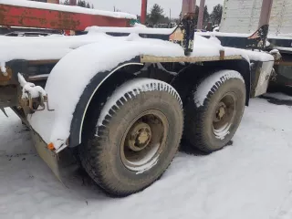 Сортиментовоз LS 1, 2011 года выпуска, VIN X89LS1000B0DU8040, регистрационный знак О579ЕТ29, без гидроманипулятора.