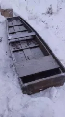 Весельная лодка ПВХ "ЛАС" с двумя веслами - 1 шт. Деревянная лодка кустарного производства с двумя веслами, б/у - 1 шт. Имущество продается в том виде, комплектности и состоянии, в каком оно есть. За скрытые дефекты ответственности не несем.