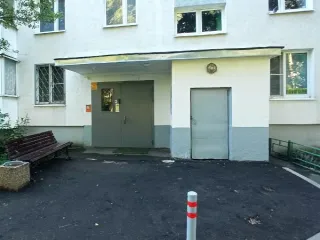 Жилое помещение по адресу: г. Москва, г. Зеленоград, к. 921, кв. 184, общей площадью 42,5 кв. м. (Этаж № 2), кадастровый номер: 77:10:0002005:5229 Вид жилого помещения: Жилое Общая площадь: 42.5