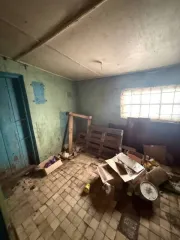 Здание 238,2 кв.м. и земельный участок 1048+/-11 кв.м. в Брянской обл. Земельный участок площадь 1048 +/- l l кв.м., адрес (местонахождение): Россия, Брянская область, Дубровский р-н, рп Дубровка, ул. Сельхозтехника, вид права: собственность, кадастровый номер: 32:05:0110506:104. Залог в пользу…