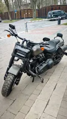 Мотоцикл Harley-Davidson FXFBS 2018 года выпуска, идентификационный номер VIN 5HD1YLKCOJC060373, цвет серый, номер шасси (рама) 5HD1YLKCOJC060373, мощность двигателя, кВт/л. 69/93,8, разрешенная max масса, kg 526, масса без нагрузки, kg 306, государственный регистрационный знак 2693ВМ77.