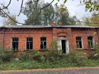 Административное здание 114,8 кв.м Ярославская область нежилое здание с земельным участком по адресу: Ярославская область, р-н. Рыбинский, г. Рыбинск, ул. Харитонова, д. 7 административное здание, назначение: нежилое, площадь 114,8 кв.м, количество этажей, в том числе подземных: 1, кадастровый…