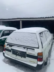 ВАЗ 2106, Toyota Master Ace Surf, Nissan, Toyota Mark 2, Toyota Carina 1986, ВАЗ 2106 2003, Toyota Sprinter 1993. АМТС ВАЗ 2106 госномер В 024 УМ 75, цвет серый, сколы, царапины, вмятины, повреждения ЛКП. Автомобиль марки Toyota Master Ace Surf, государственный регистрационный номер М747ВН75…