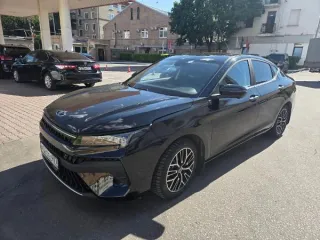 Москвич 6, 2024, легковой автомобиль седан, VIN X7LDD14AED1000872. Марка: Москвич, модель: 6. Привод: передний. Объем двигателя: 1499, мощность: 174.0, экологический класс: 5. Пробег: 86155. Государственный регистрационный знак: Р361ЕС977. Коробка передач: механическая, с автоматическим…