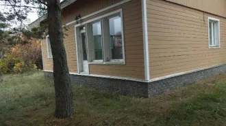 Дома для круглогодичного и сезонного проживания, хозпостройки, база «Верхняя Рыбинка», Вологодская область. Объекты недвижимости - дома для круглогодичного и сезонного проживания, хозяйственно-бытовые постройки, очистные сооружения, ограждение (забор металлический), бытовая канализация…
