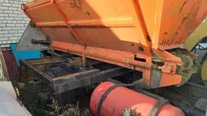 Полуприцеп (самосвальный) 93701-01, г.в. 2004, грн АА7461 75RUS. Состояние крайнее "условно пригодное", близкое к "удовлетворительному". Требует проведения обслуживания и ремонта отдельных систем и агрегатов. Внешний вид удовлетворительный. Реализуемое имущество неоднократно подвергалось ремонту, в…