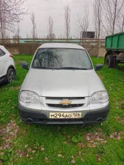 Chevrolet Niva 2018, 79.6 лс, 75300 км, полный привод. Автомобиль Шевроле Нива 212300-55, VIN X9L212300K0679785, тип легковые, категория В, цвет кузова светло-серебристый металлик, 2018 года выпуска, мощность двигателя: 79,6 л.с., 58,5 кВт, показания одометра – 75300 км., дефекты по кузову…