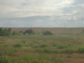 Земельный участок, площадь: 2 000кв.м., адрес (местонахождение): Астраханская обл, р-н Черноярский, с Старица, ул Лагунова, 10 а, категория земель: Земли населенных пунктов, разрешенное использование: под строительство индивидуального жилого дома, кадастровый номер: 30:11:110101:1725