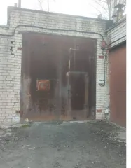Гараж 77,9 кв.м и земельный участок 92 кв.м, (1/2 доли), Старый Оскол, ГСК "Уют": 1/2 доля гаража и 1/2 доля земельного участка в Старом Осколе, еще 1/2 доля гаража и 1/2 доля земельного участка. Земельный участок общей площадью 92+/-3 кв.м. с кадастровым номером 31:06:0204008:12, вид разрешенного…