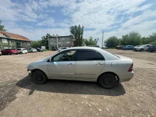 Toyota Corolla 2003 года выпуска, серый цвет. Номер кузова: NZE121-3178012, государственный регистрационный знак: М376ЕТ03. VIN отсутствует.
