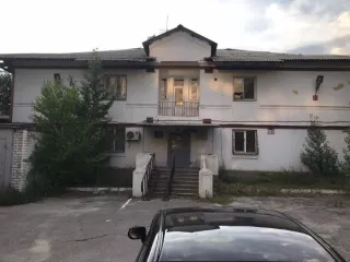 Земельный участок общей площадью 938 кв. м, кадастровый номер 34:34:010063:85 (РНФИ П11360008709) с расположенными на нем объектами недвижимого имущества, по адресу: Волгоградская область, г.Волгоград, ул. Салтыкова-Щедрина,10:      – Здание отделения ГИБДД, площадью 518,6  кв.м, кадастровый номер…