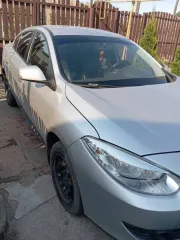 Renault Fluence 2010 года, 106 л.с., пробег 456 895 км. VIN: VF1LZBR0544165647.