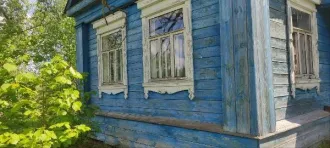 Здание библиотеки 36,7 кв.м, земельный участок, Рязанская область здание, наименование: здание библиотеки, количество этажей -1, площадь 36,7 кв.м. и земельный участок с кадастровым номером 62:05:2640201:23, на котором здание расположено указано в п. 4 информационного сообщения о продаже год ввода…
