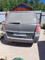 Opel Zafira 2011, 140 л.с., 239000 км, АКПП. Машина на ходу, АКПП неисправна, ключ один, запасной утерян.