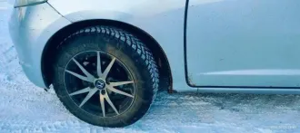 Honda Fit, 2008 года, 100 лс, 241000 км, АКПП. Автомобиль Honda Fit, 2008 г.в., гос.рег.знак С438НУ138, модель, номер двигателя: L13А, 4112636, мощность (кВт/л.с.): 74.0/100.0, рабочий объём двигателя (см3): 1339, номер кузова: GE61101583, цвет кузова: серый.