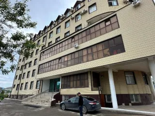 Комплекс зданий и сооружений с земельным участком, 3960,4 кв.м, Республика Дагестан Комплекс зданий и сооружений с прилегающим земельным участком, расположенный по адресу: Республика Дагестан, г. Махачкала, п. Новый Хушет. 1) Здание: общая площадь 18,7 кв.м., кадастровый номер 05:40:000087:6046. 2)…