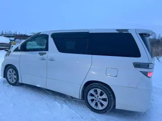 Легковой автомобиль: TOYOTA VELLFIRE, год изготовления: 2011, легковой универсал, г/н: К205ТС186, цвет: белый, VIN: ANH20 8189833, ЭПТС 164302053308767, СТС 99 61 171569.  требуется ремонт рулевой рейки, ремонт коробки передач, повреждения лакокрасочного покрытия 