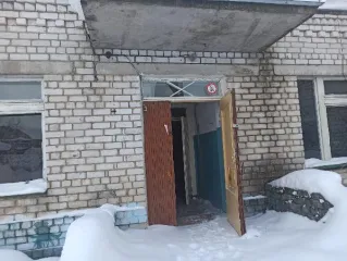 Нежилое здание 845.5 м² с земельным участком. Одноэтажное кирпичное здание. Год ввода в эксплуатацию: 1958. Количество подземных этажей: 0. Вид ограничений и обременений: Нет. Общая площадь: 845.5 м². Материалы наружных стен здания: Кирпич. Кадастровая стоимость: 24000000 рублей. Кадастровый номер…