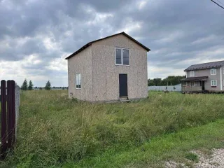 Земельный участок, Московская область, Ступинский район, площадь 853 кв.м, кадастровый номер 50:33:0010289:511, категория земель сельскохозяйственного назначения, разрешенное использование для ведения садоводства. Дом, Московская область, городской округ Ступино, деревня Сумароково, площадь 82…