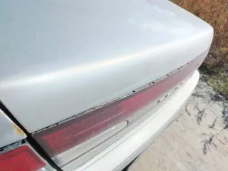 Nissan Cefiro 1997 года, 155 лс, 258148 км, АКПП. Транспортное средство, 1997 года выпуска, цвет белый (светло-серый). Заводится, на ходу. После аварии. Перед надо переваривать, и усиливать. Ест масло. Все пороги и арки переваривать, дно тоже гнилое, стойки, стаканы под замену. Коробка передач…
