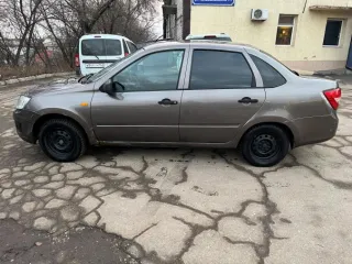 LADA Granta, 2015 автотранспортное средство LADA 219010 LADA GRANTA, 2015 г.в., VIN XTA219010F0354359, номер кузова XTA219010F0354359, номер шасси отсутствует. За все время владения были проблемы, только с расходниками, масло менялось каждые 8-10 т., основной пробег по трассе. Комплектация…