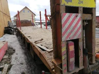 Полуприцеп Kron SD, 2011 г.в., г.н. АИ5933(51). Ознакомиться с имуществом и документами можно по указанным адресам, по согласованию с организатором.