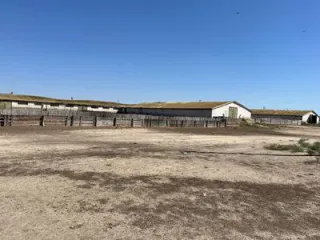 Животноводческий объект 4137 кв.м РД Животноводческий объект, общая площадь 4137 кв. м. кн: 05:04:000000:340, расположенное по адресу: РД, Тарумовский р-он, на территории отгонного животноводства Чародинского района, в границах участка СПК «Гунухский».