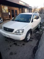 Легковой автомобиль марки Toyota Harrier, 1999 года выпуска, регистрационный номер В799НУ125, кузов № SXU150007999.