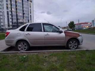 Lada Granta 2022 года, 87 л.с., 102000 км, механическая коробка передач, VIN XTA219040N0832162.